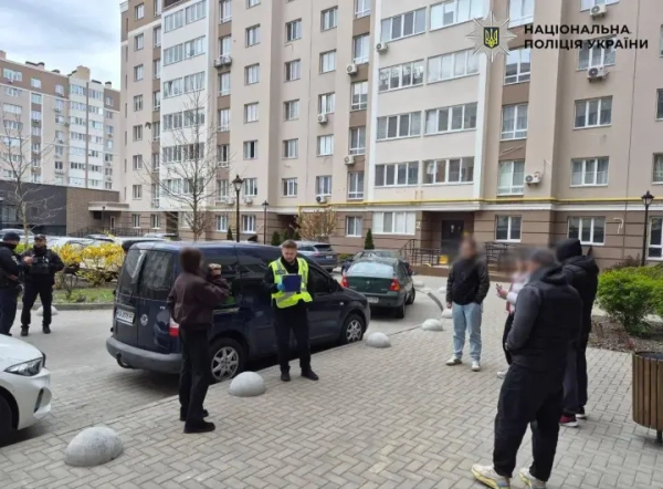 У Києві схопили стрільця: зброї в машині не було.