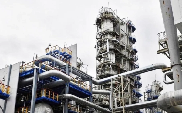 Виробляє до 9 мільйонів тонн нафтопродуктів щороку — ССО розкрили подробиці нападу на нафтопереробний завод у Тюмені 2 Виробляє до 9 млн тонн нафти на рік - ССО озвучили деталі атаку на НПЗ в тюмені