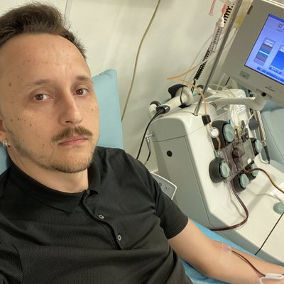 Необхідні донори з негативним резусом. Чи вистачає Києву запасів крові під час війни