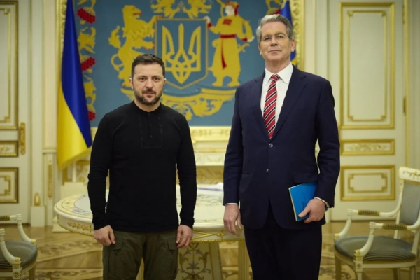ЗМІ: Бессент називав Зеленського "маленьким виродком" та відраджував Трампа від зустрічей з ним 2 Бессент називав Зеленського "маленьким виродком" і радив Трампу не приймати його - ЗМІ