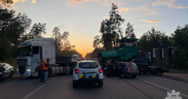 Головна 8 Масштабна дорожня пригода на Гостомельському шосе: рух зупинено в обох напрямках