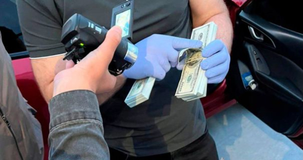 Київський юрист зажадав тисячі доларів від особи з інвалідністю. 2