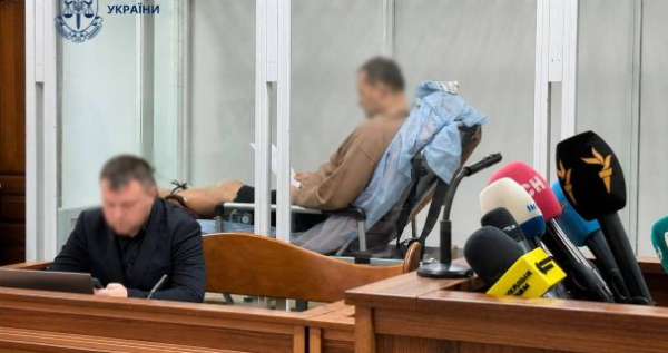 Дорожньо-транспортна пригода у Києві, яка забрала життя чотирьох осіб: водія автомобіля Mercedes затримано. 3
