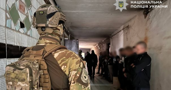 Фізичне насильство, брудні умови та вилучені документи: у столиці виявили групу, яка тримала у&hellip;