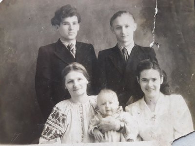 Як виставка Анатолія Лимарєва в NAMU змінює погляд на український Схід та Донбас