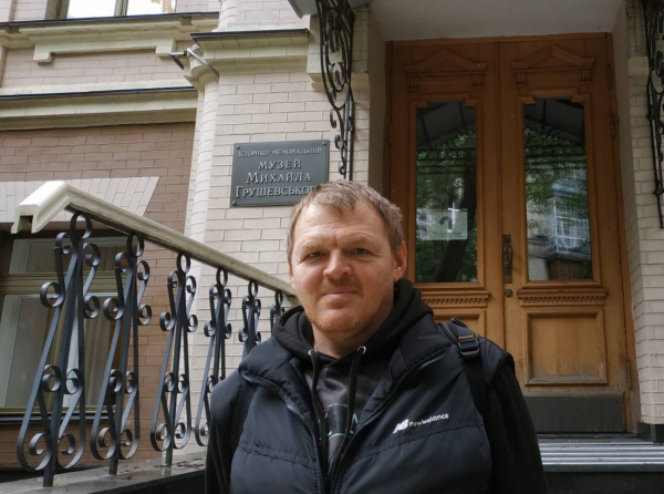 «Люди не готові сприймати інформацію про війну, або ж ставляться до неї з великою критикою». Інтерв’ю з істориком, краєзнавцем, директором Макарівського історико-краєзнавчого музею Віталієм Гедзем «Люди не готові сприймати інформацію про війну, або ж ставляться до неї з великою критикою». Інтерв’ю з істориком, краєзнавцем, директором Макарівського історико-краєзнавчого музею Віталієм Гедзем