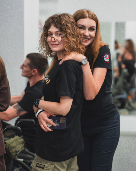 «Війна постійно змінюється, і разом з нею змінюється характер поранень». Інтерв’ю з PR-менеджеркою благодійного фонду Revived Soldiers Ukraine та реабілітаційних центрів NextStep Ukraine Нітою Колесник - зображення