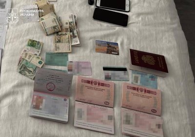 Головна 26 У столиці затримано колишнього очільника енергетичного відомства Криму, якому інкримінують державну зраду.